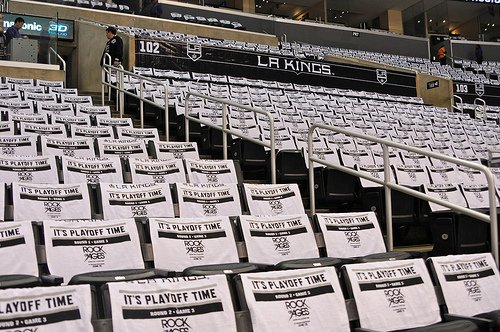 la kings rally towels